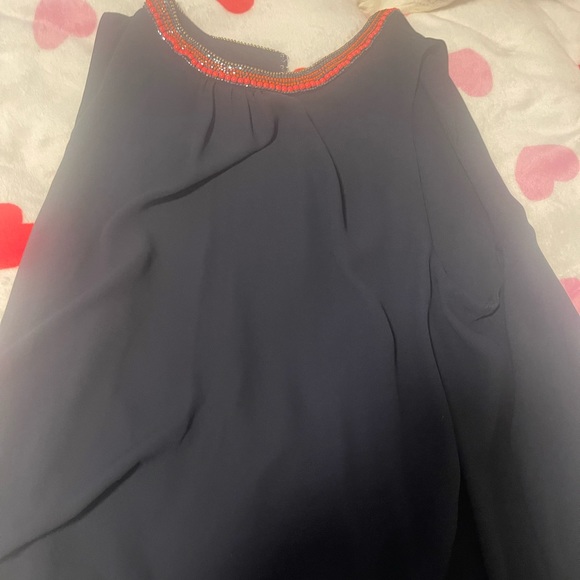 Trendy spring look with beaded detail - Picture 1 of 2